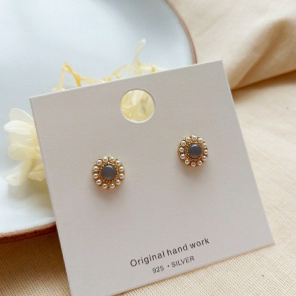 🌺HP🌺 Pearl Earrings 14k - Picture 4 of 6